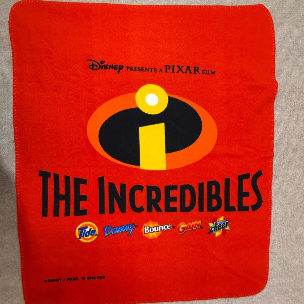 Disney Pixar Vintage 2004 The Incredibles Advertising P&G Fleece Blanket (38x42)